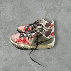 Nike Kyrie Low 4 EP Pale Coral Women’s Basketball Shoes